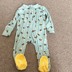 Posh Peanut Bee Footie Zippered Baby One Piece 3-6 months